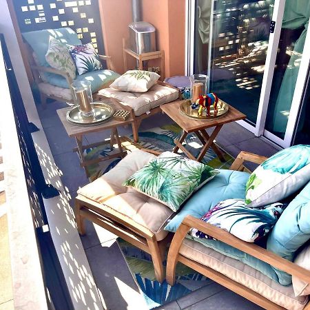 Appartement Carqueiranne Le Port Luaran gambar